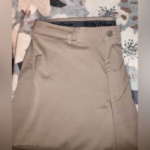 ProTour Khaki Golf Shorts Like New Size 38